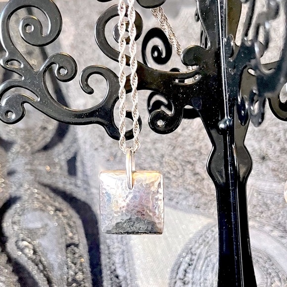 Silpada Vintage Solid Sterling Silver Square Pendant & Thick Heavy Chain - Picture 5 of 11